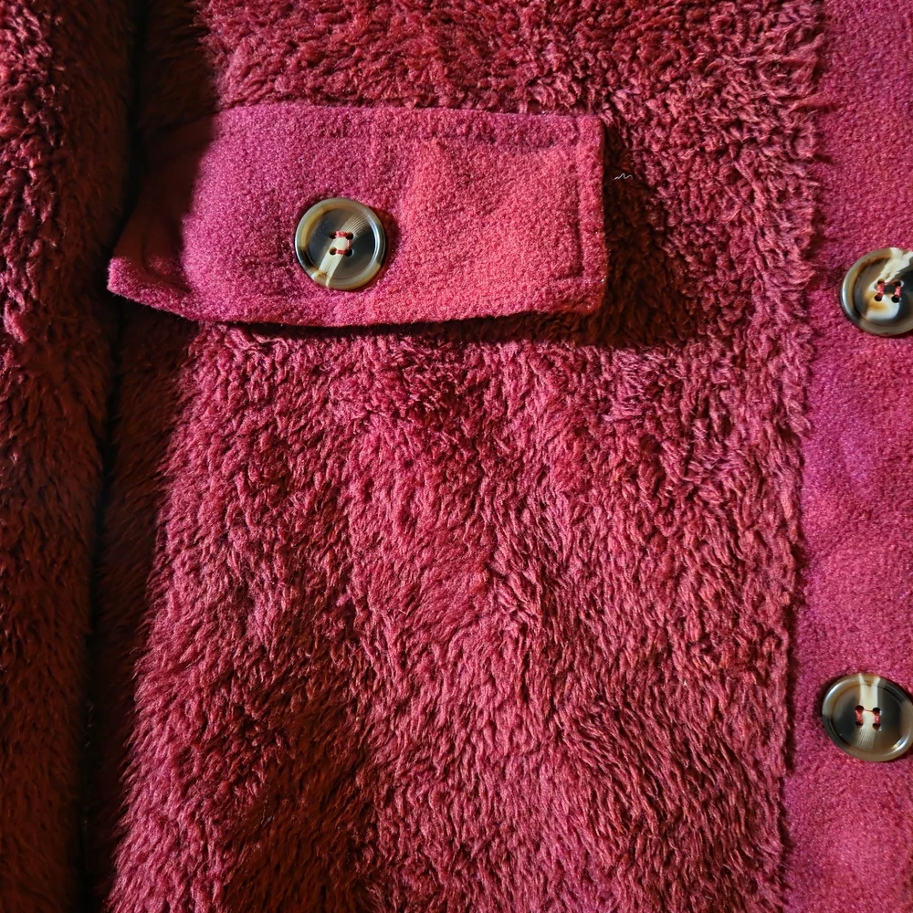 Amazon Essentials Women's Deep Red Teddy Jacket - Picture 2 of 3
